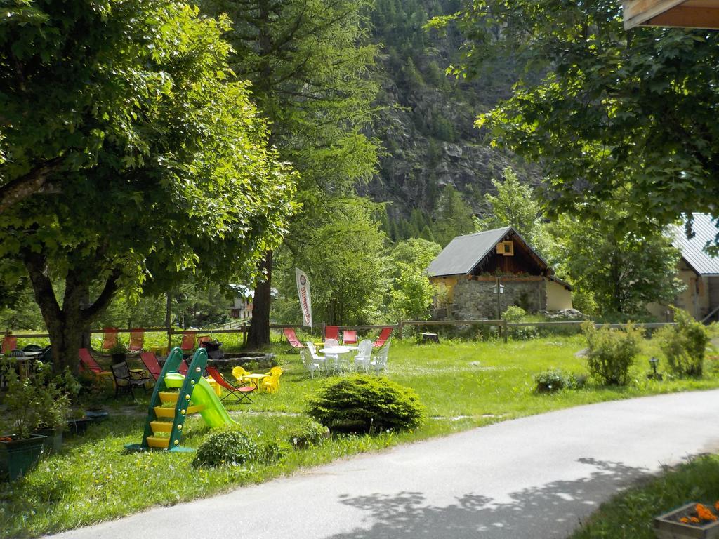 Hotel Engilberge Ailefroide Exteriör bild